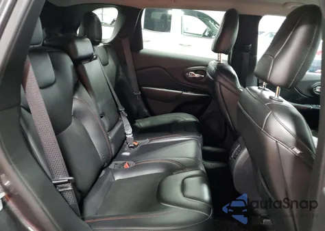 2019 Jeep Cherokee Trailhawk from USA, damaged, VIN 1C4PJMBXXKD420941